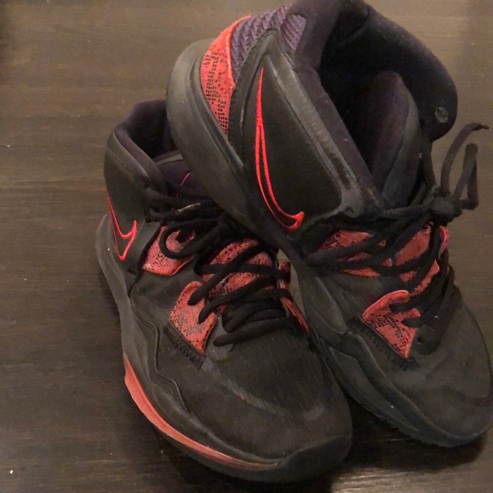 mens nike basketball shoes size 9